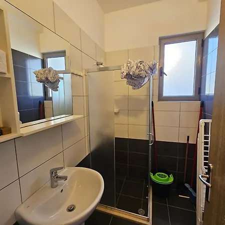 Ama Apartment *