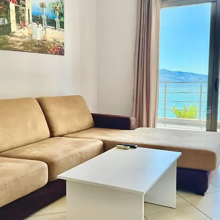 Ama Lejlighed Sarandë