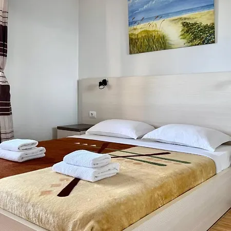 Ama * Sarandë