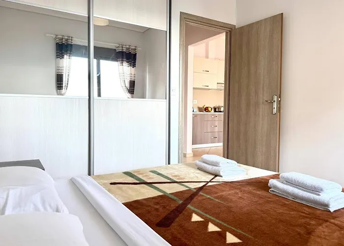 Ama Lejlighed Sarandë